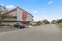 レッド ルーフ イン ランシング イースト - MSU Union Depot周辺のホテル