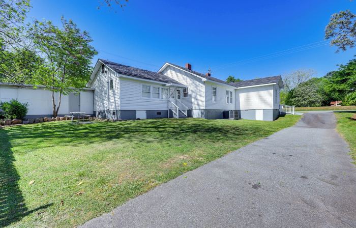 Main Street Home: 1 Mi to Callaway Gardens