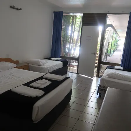 Paraway Motel