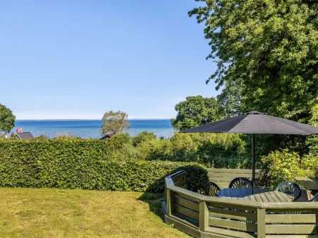 "Ephra" - 150m from the sea Отели в г. Bjert