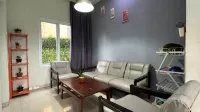 Villa Chamomile by Villa Istana Bunga Hotels in Kecamatan Cisarua
