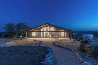 Johnson City Limits Panoramic Hill Country Views!