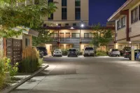 Best Western Plus Clocktower Inn - parking