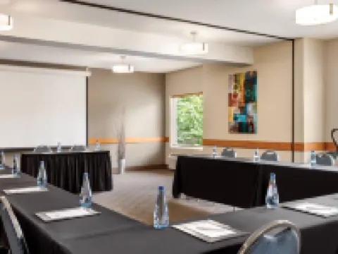 Radisson Hotel Portland Airport Hotels in Portland