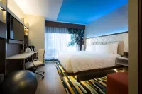 EVEN Hotel OMAHA DOWNTOWN - OLD MARKET by IHG - Airport Shuttle