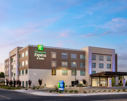 Holiday Inn Express & Suites FRESNO AIRPORT by IHG Hotels in Fresno