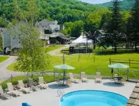SKI-IN, SKI-OUT! LIFT and MT. VIEWS UNBEATABLE LOCATION for ALL SEASONS! Unit 2