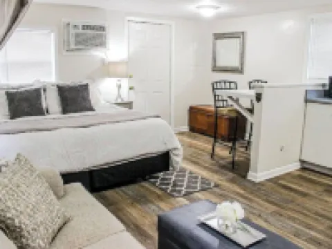 Entire Cottage - Starkville - Conveniently Located Hotels in Starkville