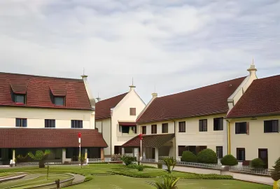 The One Hotel Makassar Hotels near Great Mosque of Makassar