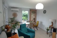 Apartment on the ground floor in a beautiful secure residence.