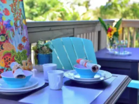 Tracy's Tropical Treasures earned "Best in Kihei" four times and 1 in Maui” Hotels in Kihei