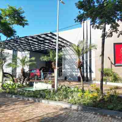 吉拉索爾廣場飯店 Hotel Exterior