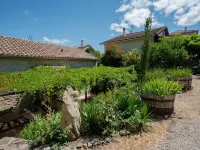 Courry Gem: Pool & Charm Hotels in Courry