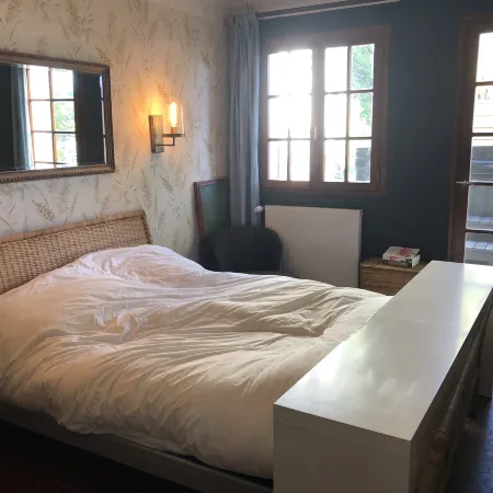 Attraktive und luxuriöse Villa mit Pool-Jacuzzi Отели в г. Соред