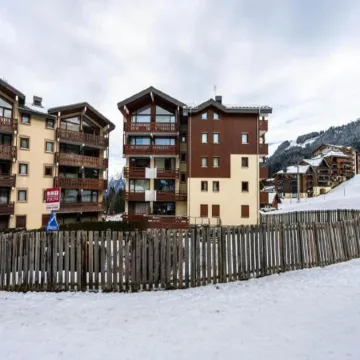 Studio in Morillon with Mountain Views