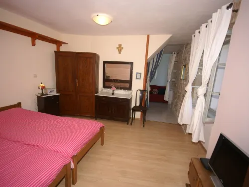 Coastal apartment in Vis near sea - Homestays