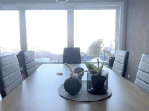 Big central house with a view, free parking(E31) Hotels in Narvik