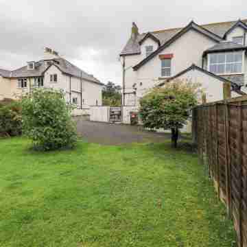 Hazelmere Hotel Exterior