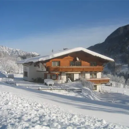 Schladming Spacious Base with Sauna