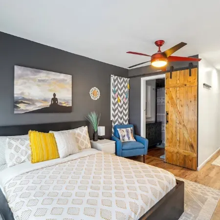 Pet and Family Friendly Conveniently Located I Heart Colorado Home