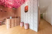 Urbanview Hotel R House Batuaji Hotels in Sagulung