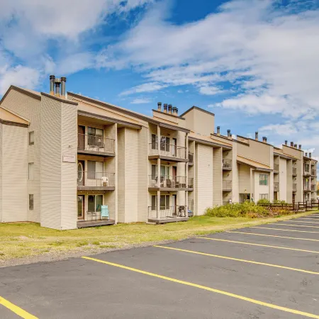 Brian Head Studio Condo w/ Balcony + Mountain View