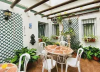 Hostal Azahara Nerja