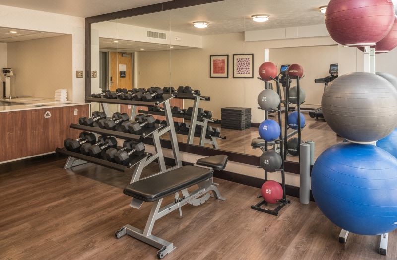 Holiday Inn Express & Suites Springfield by IHG photo 4