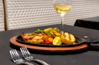 Embassy Suites by Hilton Alpharetta Halcyon - breakfast