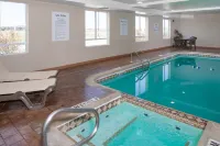 Holiday Inn Express & Suites WICHITA NORTHWEST MAIZE K-96 by IHG - Pools