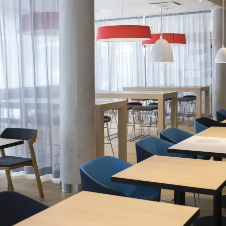 Holiday Inn Express WIESBADEN by IHG Отели рядом с достопримечательностью «Вестенд»