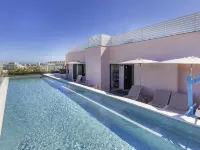 Ibis Styles ST Pauls Bay Malta - Beach