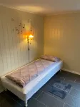 Mountain Retreat in Brattvåg - Unwind in Nature - 2-Star