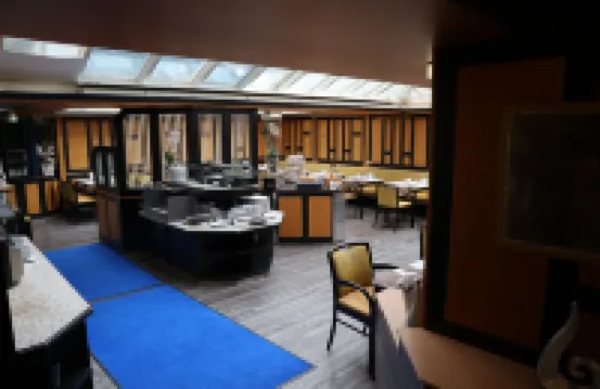 Avenue Hotel