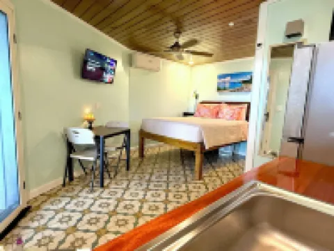 Coral Bay Suite Ocean and Tropical Island Views Hotels in 