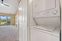 Spring Creek Escape - Balcony w/ Views - 3-Star