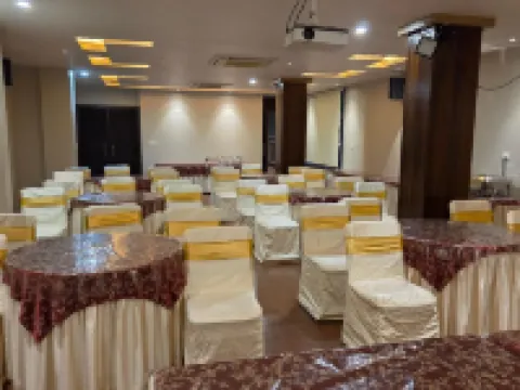 โรงแรมกูลมอฮาร์แกรนด์ โรงแรมในจอร์ฮัต