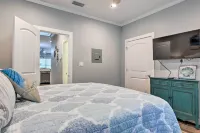 Dauphin Island Retreat 2 Blocks to Beach! - Apartments