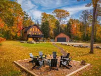 Adventure&Wellness ~Hot Tub ~Sauna ~Theater ~Boot Room ~15min to Sunday River