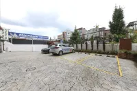 Jinju Sheja Hotel Jinjuseong Branch - Sheja - parking
