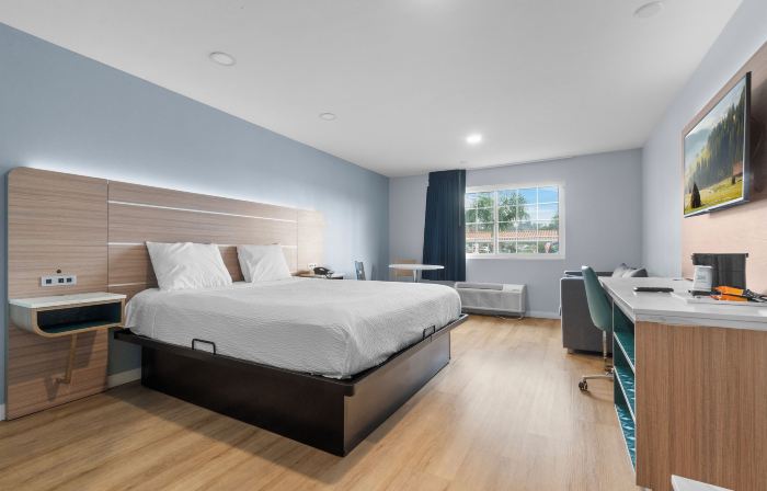 Travelodge by Wyndham Fairplex Pomona