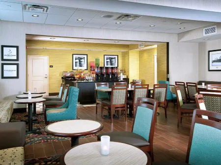 Hampton Inn Augusta Отели в г. Огаста