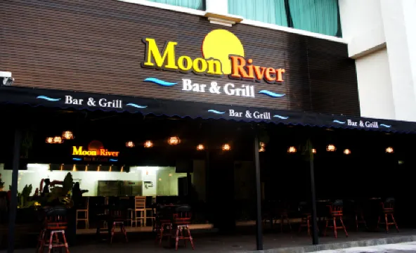 キンタ リバーフロント ホテル ＆ スイーツ