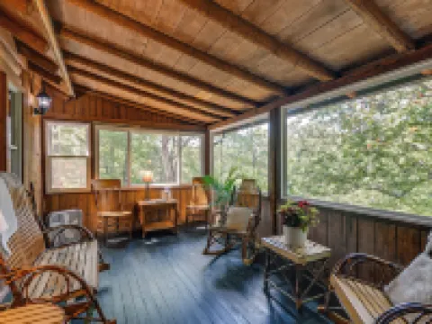 Lakefront Log Cabin Retreat w/ Hot Tub + Kayaks! Hotels in Calvert County