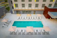 Courtyard by Marriott Cheddi Jagan International Airport, Guyana - Pools