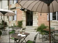 La Maison Rouge d'Uzes B&B