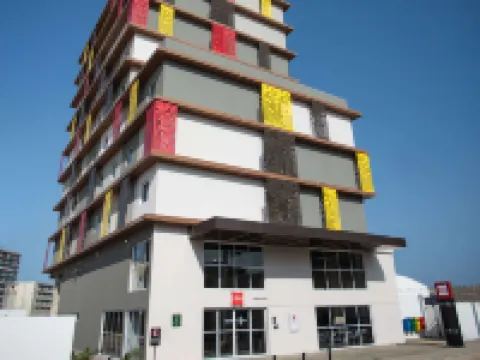 이비스 세라 탈하다  호텔