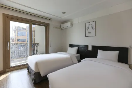 Navis Hotel