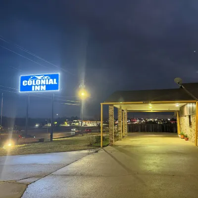 Colonial Inn Hotels in Shawnee