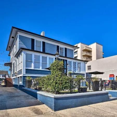 Downtown Daytona Beach Unit: Walk to Halifax River